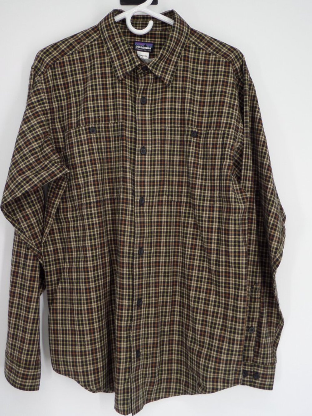 Patagonia Organic Cotton Men's L Sleeve Multi Color Plaid Fall Size Medium NWOT